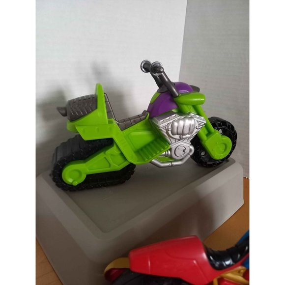 Marvel Super Hero Adventures Motorcycle set of 2 Hulk Iron Man Hasbro no figures - Picture 7 of 10